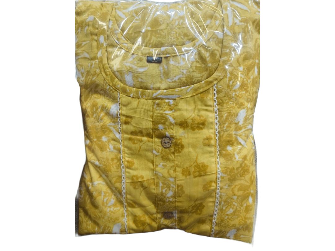 पीली फूलों वाली डुपट्टे के साथ सूट