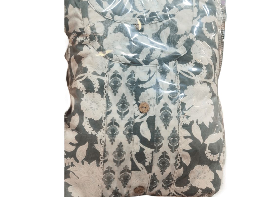 डुपट्टे के साथ काली और सफेद प्रिंटेड सूट